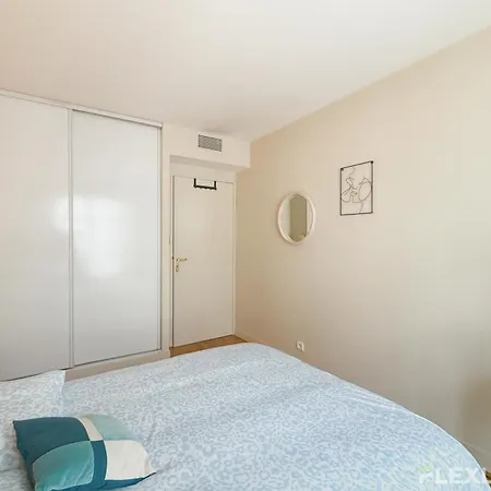 Charming 45m Two-bedroom In 15 Apartment