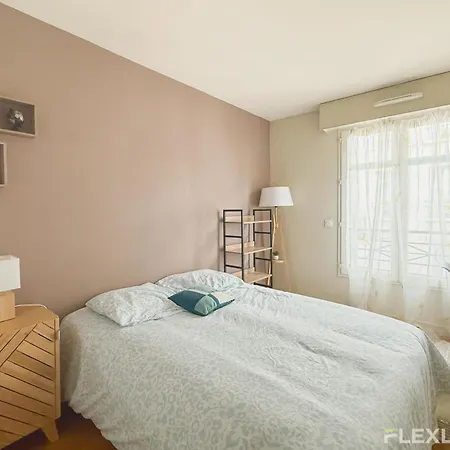 Charming 45m Two-bedroom In 15 Apartment *
