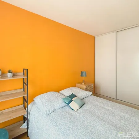Charming 45m Two-bedroom In 15 Appartamento