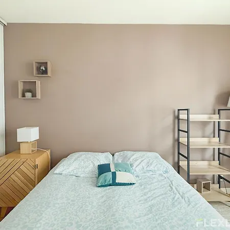 Charming 45m Two-bedroom In 15 Parigi